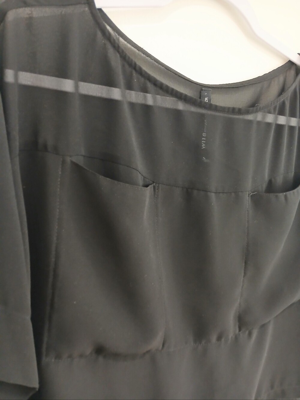 W118 Walter Baker SHEER BLK Crop Top Blouse With Solid Pocket Panel Sz S - Picture 3 of 14